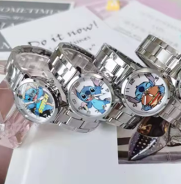 Reloj metalico Stitch