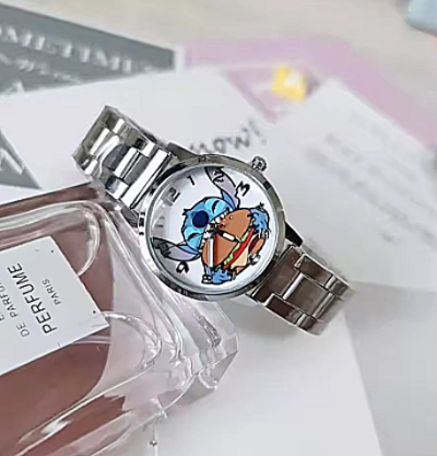 Reloj metalico Stitch