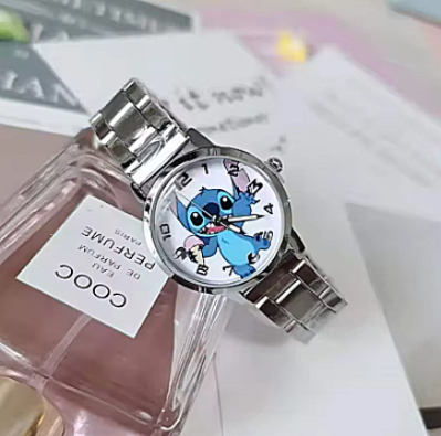 Reloj metalico Stitch